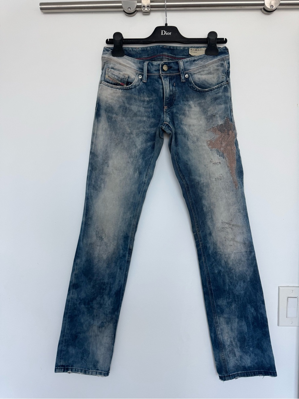 Diesel Lowky Low Rise Straight Jeans W25 L30 Distressed Star Denim Y2K Aesthetic